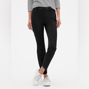 Gap Signature Skinny Ankle True Black Khakis with Washwell